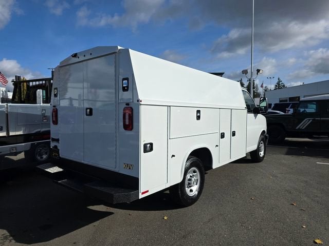 2025 Chevrolet Express Cutaway 3500 1WT