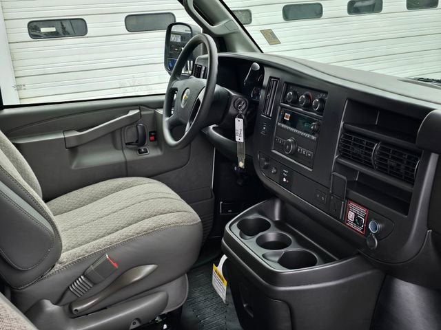 2026 Chevrolet Express Cargo 1WT