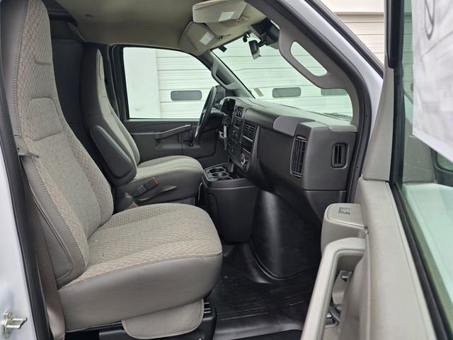 2026 Chevrolet Express Cargo 1WT