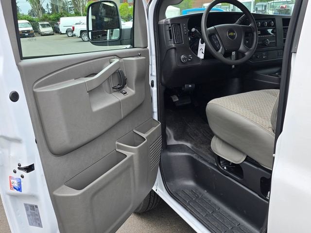 2026 Chevrolet Express Cargo 1WT