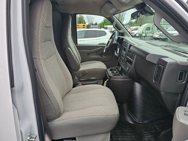 2025 Chevrolet Express Cargo 3500 WT