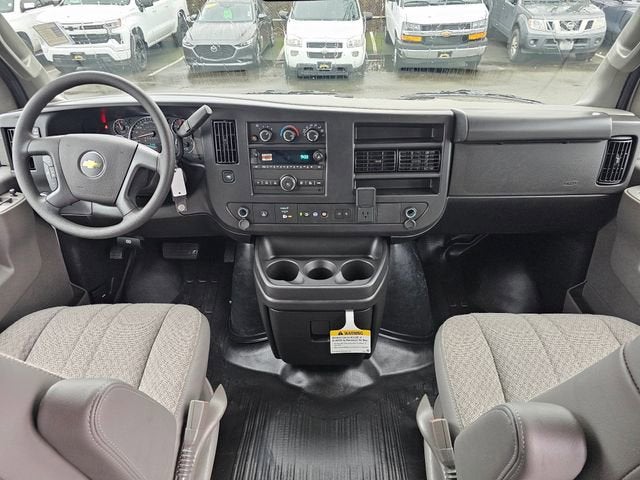 2025 Chevrolet Express Cargo 3500 WT