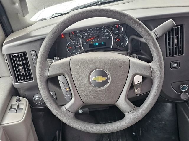 2025 Chevrolet Express Cargo 3500 WT