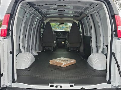 2025 Chevrolet Express Cargo 3500 WT