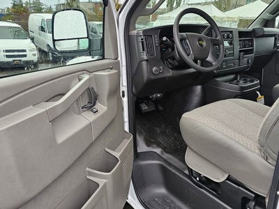 2025 Chevrolet Express Cargo 3500 WT
