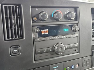 2025 Chevrolet Express Cargo 3500 WT