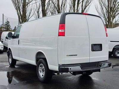 2025 Chevrolet Express Cargo 3500 WT