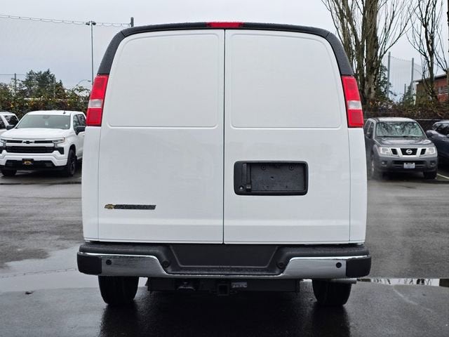 2025 Chevrolet Express Cargo 3500 WT