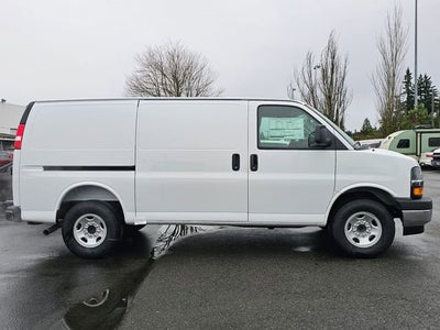 2025 Chevrolet Express Cargo 3500 WT