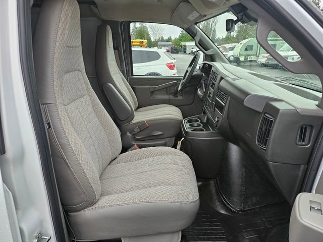 2025 Chevrolet Express Cargo 3500 WT