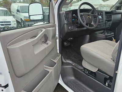 2025 Chevrolet Express Cargo 3500 WT