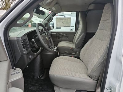 2025 Chevrolet Express Cargo 3500 WT