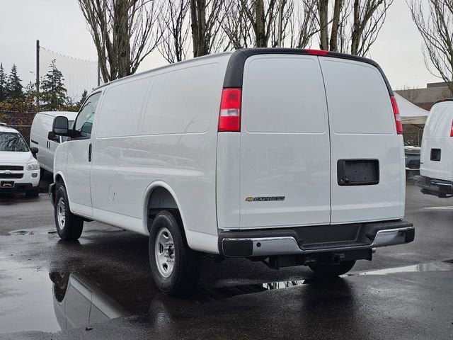2025 Chevrolet Express Cargo 3500 WT