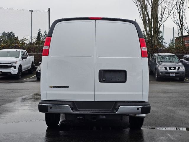 2025 Chevrolet Express Cargo 3500 WT