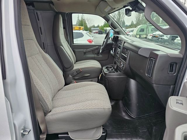 2025 Chevrolet Express Cargo 3500 WT