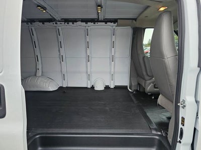 2025 Chevrolet Express Cargo 3500 WT