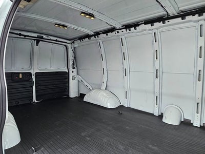 2025 Chevrolet Express Cargo 3500 WT