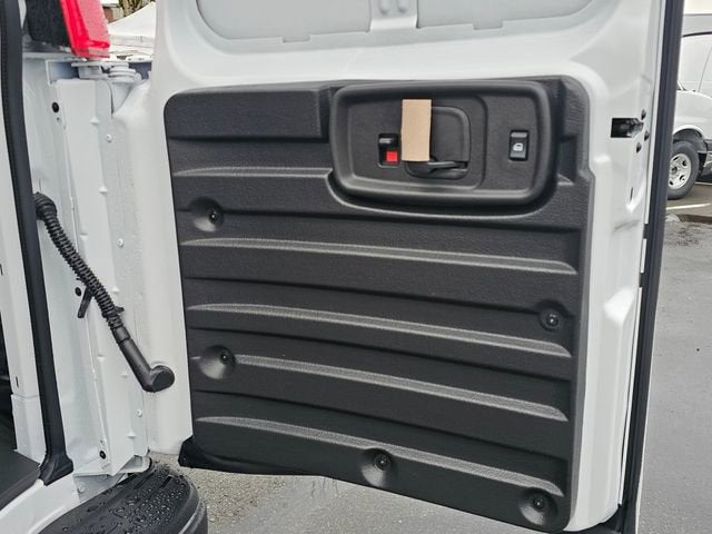 2025 Chevrolet Express Cargo 3500 WT