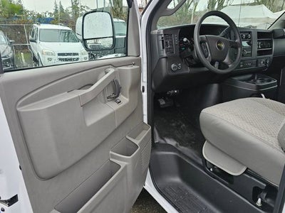 2025 Chevrolet Express Cargo 3500 WT