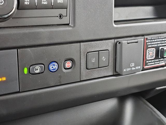 2025 Chevrolet Express Cargo 3500 WT