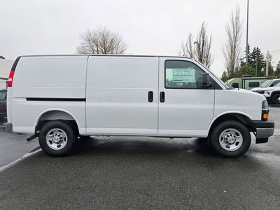 2025 Chevrolet Express Cargo 3500 WT