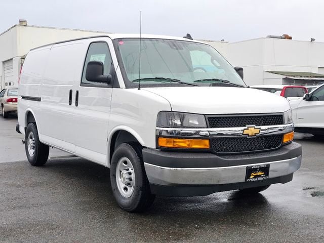 2025 Chevrolet Express Cargo 3500 WT