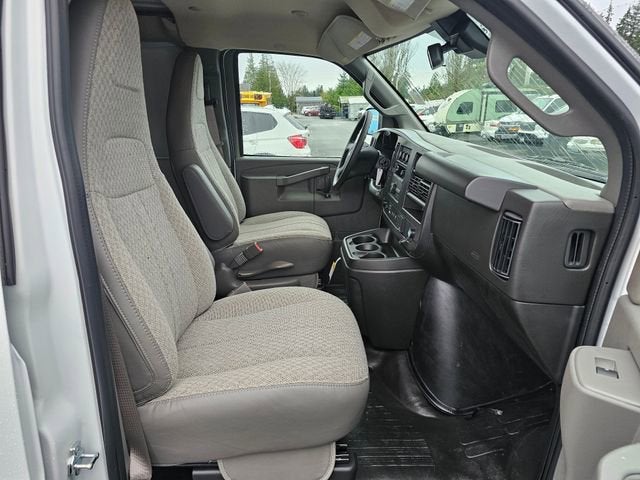 2025 Chevrolet Express Cargo 3500 WT