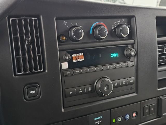 2025 Chevrolet Express Cargo 3500 WT