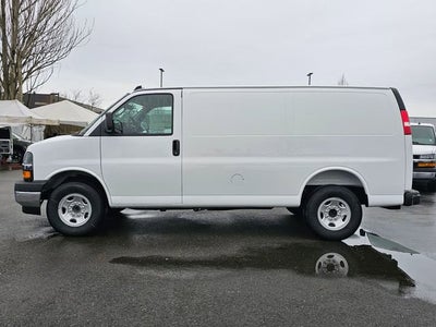 2025 Chevrolet Express Cargo 3500 WT