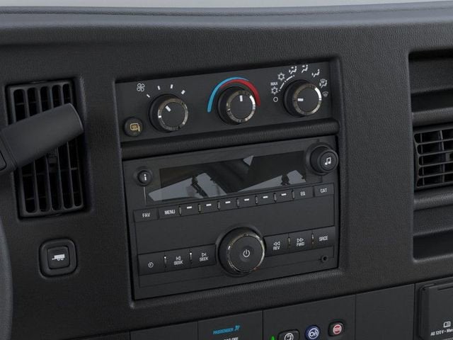 2025 Chevrolet Express Cargo 3500 WT