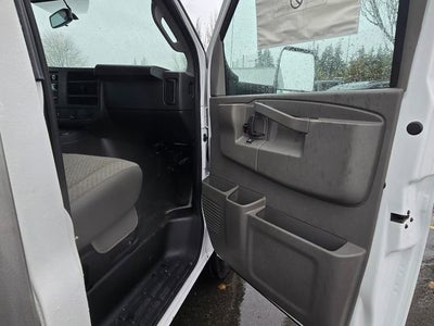 2024 Chevrolet Express Cutaway 3500 1WT