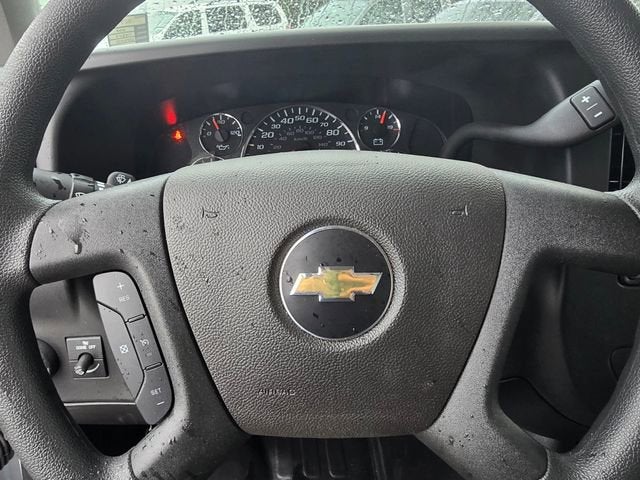 2024 Chevrolet Express Cutaway 3500 1WT