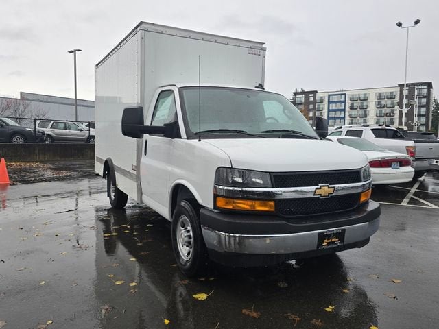 2024 Chevrolet Express Cutaway 3500 1WT