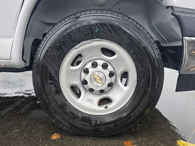 2024 Chevrolet Express Cutaway 3500 1WT