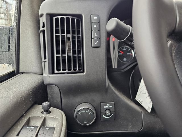 2023 Chevrolet Express Cutaway 3500 1WT