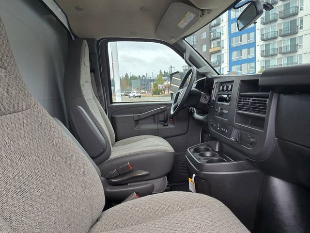 2024 Chevrolet Express Cutaway 3500 1WT