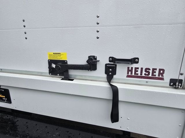 2024 Chevrolet Express Cutaway 3500 1WT