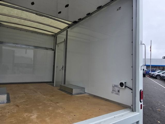 2024 Chevrolet Express Cutaway 3500 1WT