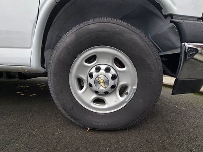 2024 Chevrolet Express Cutaway 3500 1WT