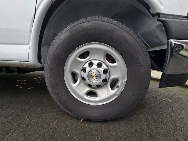 2024 Chevrolet Express Cutaway 3500 1WT