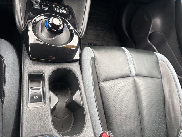 2021 Nissan LEAF SL PLUS