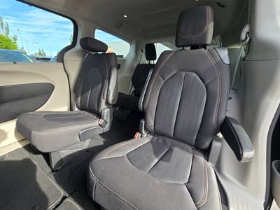 2020 Chrysler Pacifica Touring