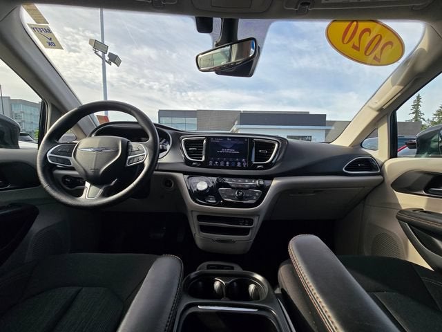 2020 Chrysler Pacifica Touring