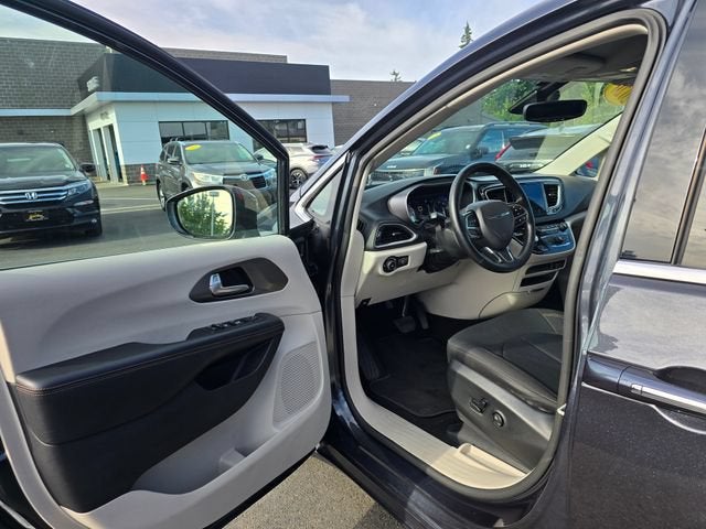 2020 Chrysler Pacifica Touring