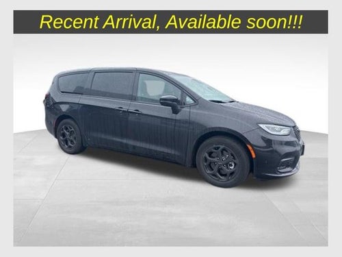 2023 Chrysler Pacifica Hybrid Touring L