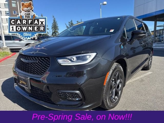 2023 Chrysler Pacifica Hybrid Touring L