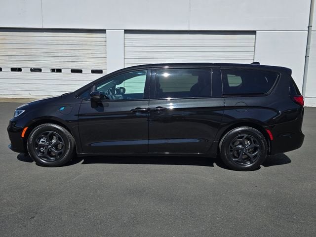 2023 Chrysler Pacifica Hybrid Touring L