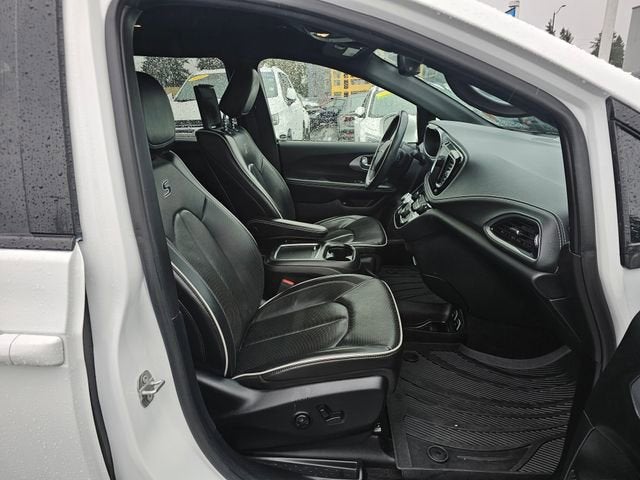 2020 Chrysler Pacifica Hybrid Limited