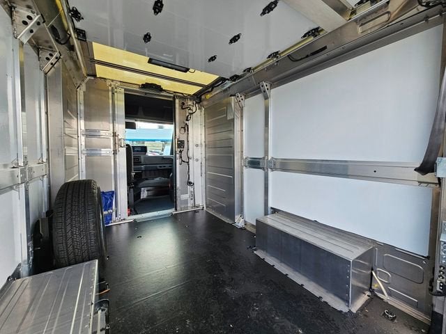 2025 Chevrolet BrightDrop 400 AWD 400