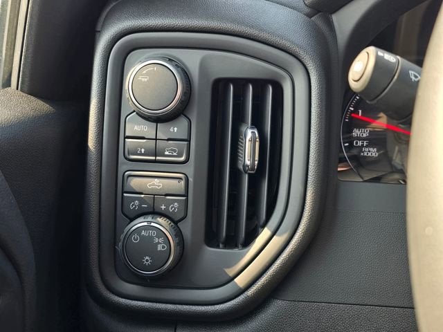 2025 Chevrolet Silverado 1500 Custom